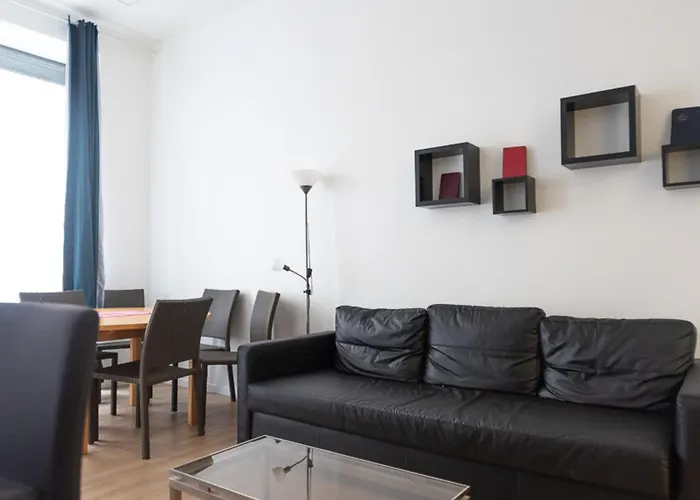 Comfortable 49 M Apartment In The Heart Of Paris