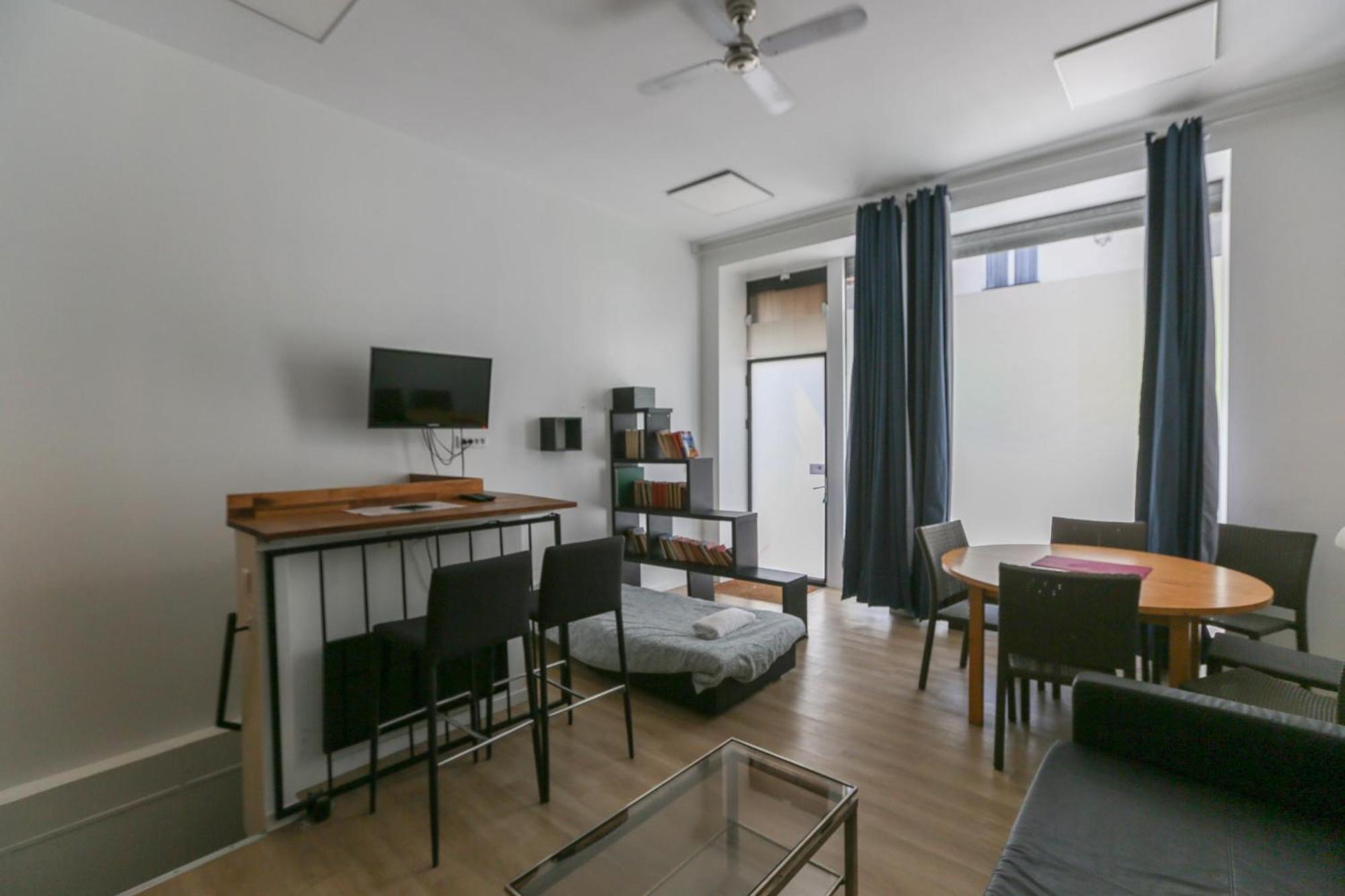 Appartement Comfortable 49 M In The Heart Of